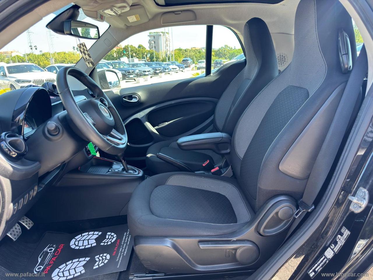 SMART fortwo EQ Parisblue