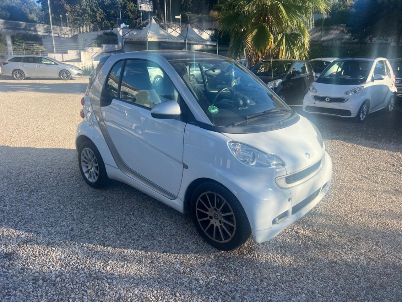 Smart ForTwo 1000 52 kW MHD coupé passion