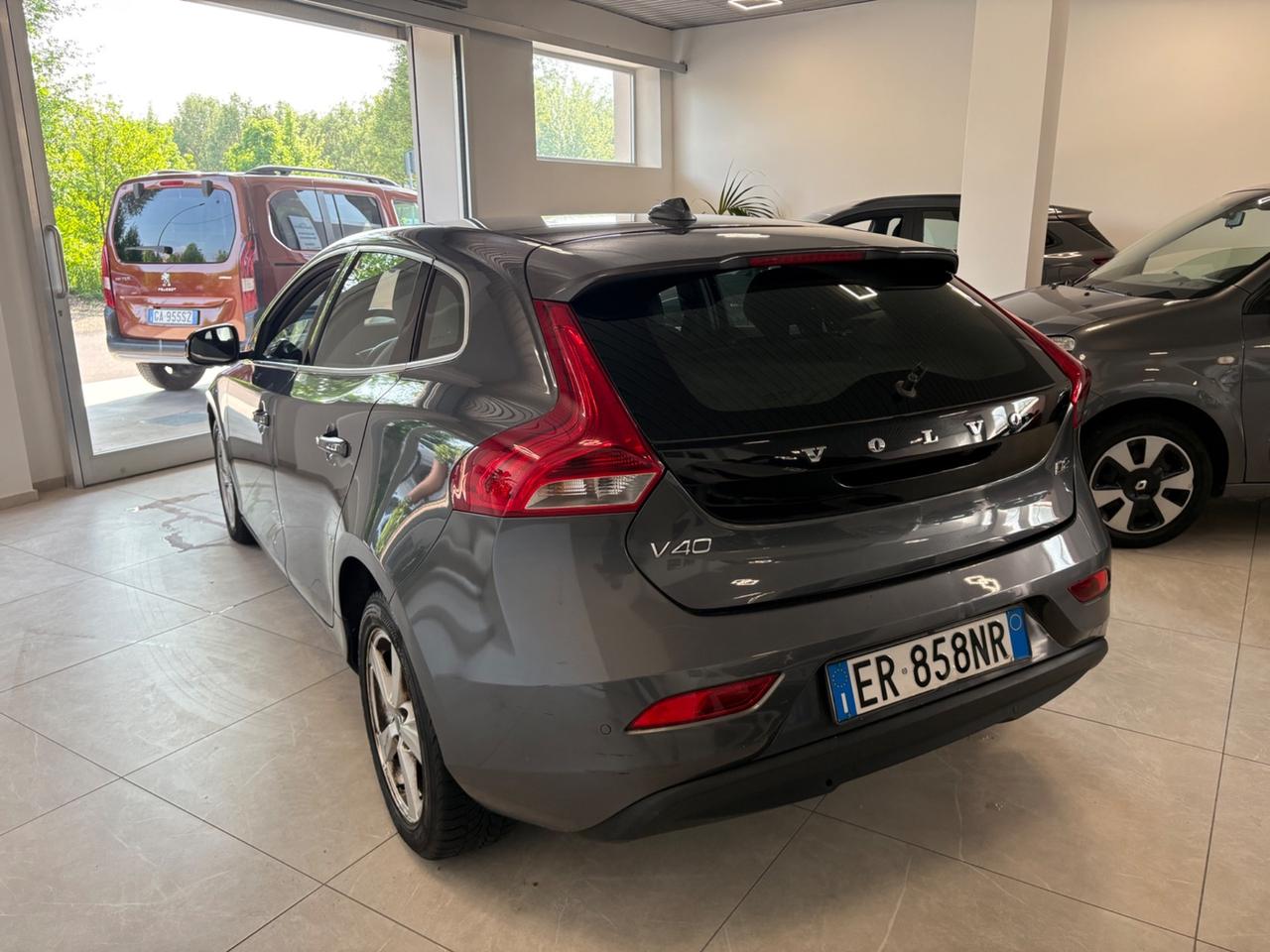 Volvo V40 D2 1.6