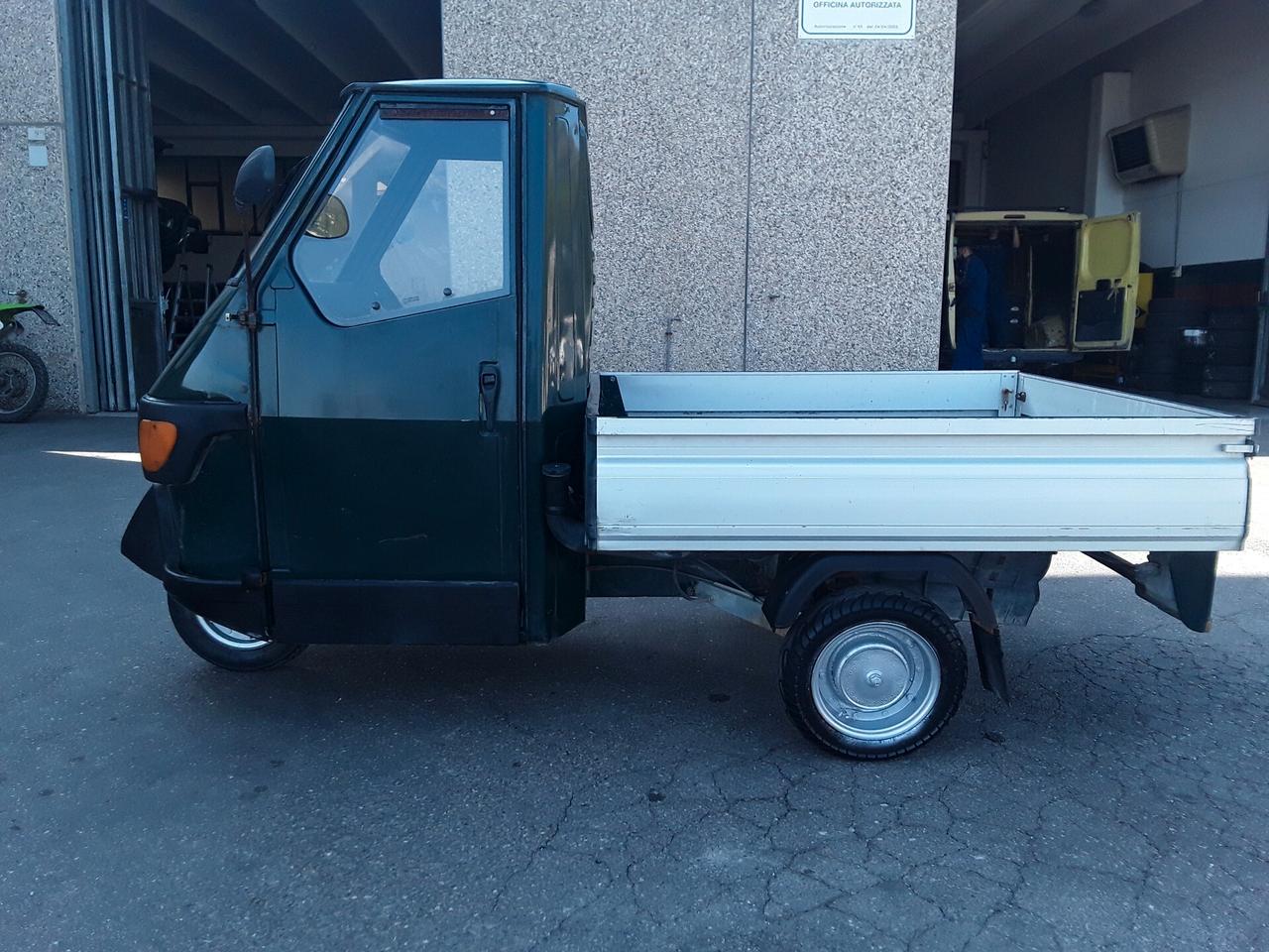 Ape 50