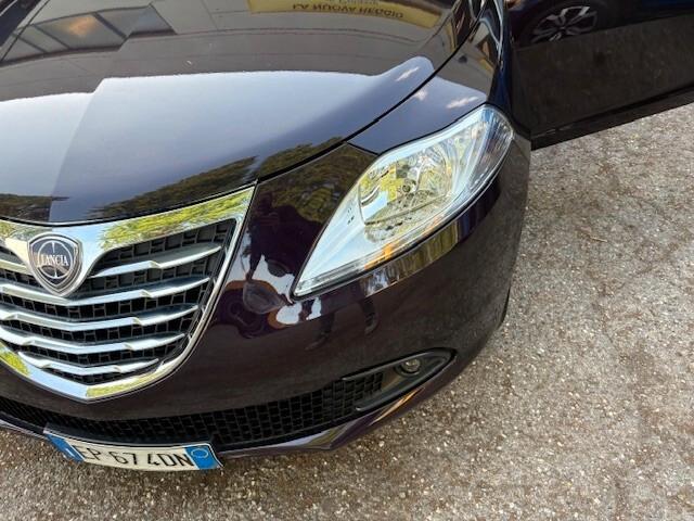 Lancia Ypsilon 1.2 69 CV 5 porte S&S Gold