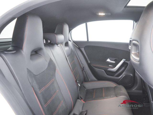 MERCEDES-BENZ CLA sse A 180 d Premium Auto