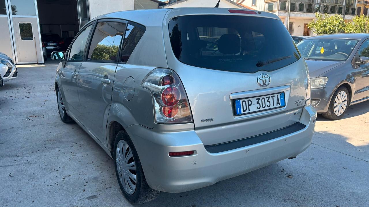 Toyota Corolla Verso 2.2 16V D-4D Sol