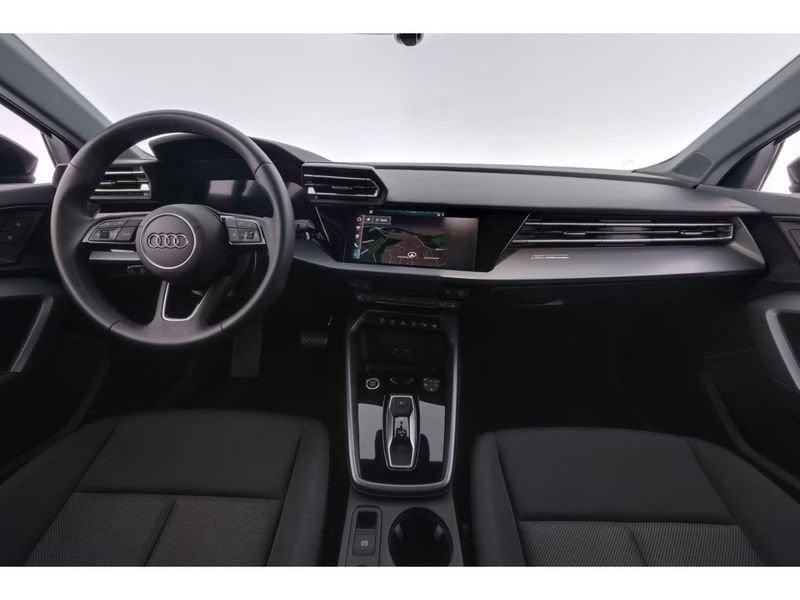 Audi A3 Sportback TFSI 110 kW S tr S line Edition S.Back Camera Navi 17"