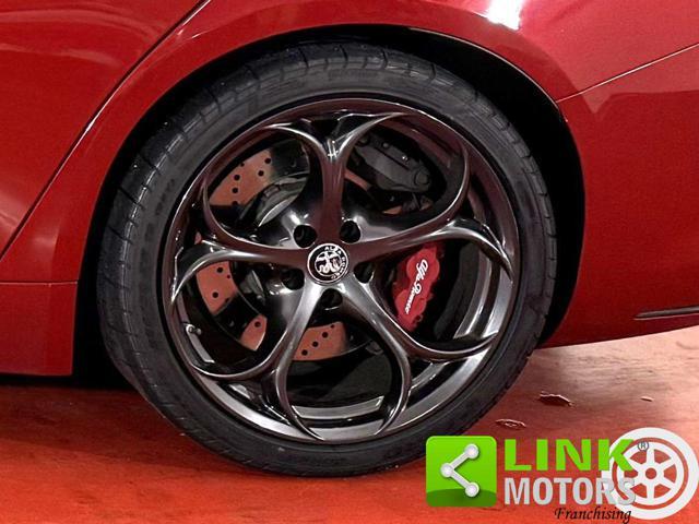 ALFA ROMEO Giulia 2.9 V6 Bi-Turbo AT8 Quadrifoglio