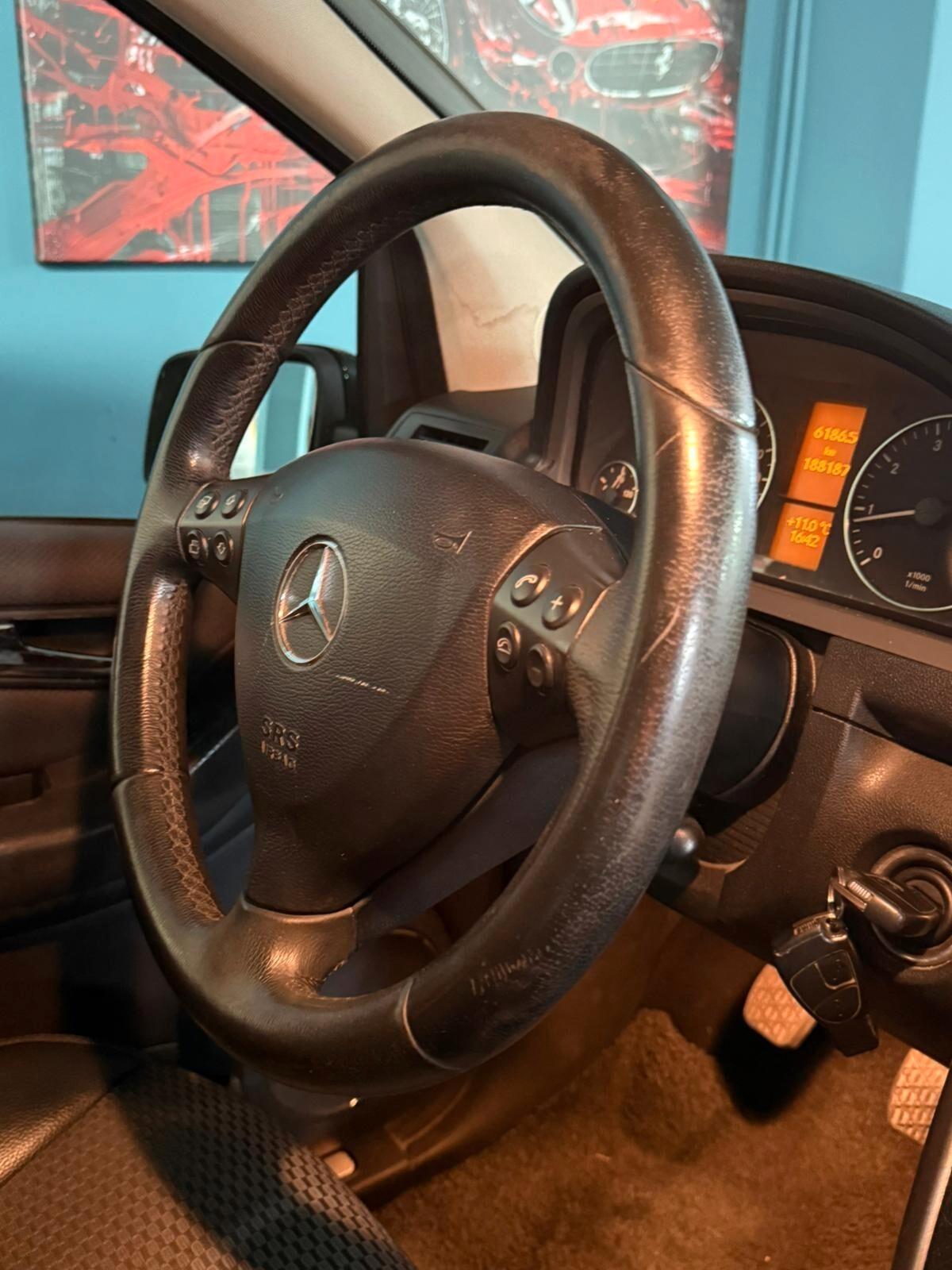 A160 95CV BENZ PELLE+SEDILI RISCALDATI E NAVI