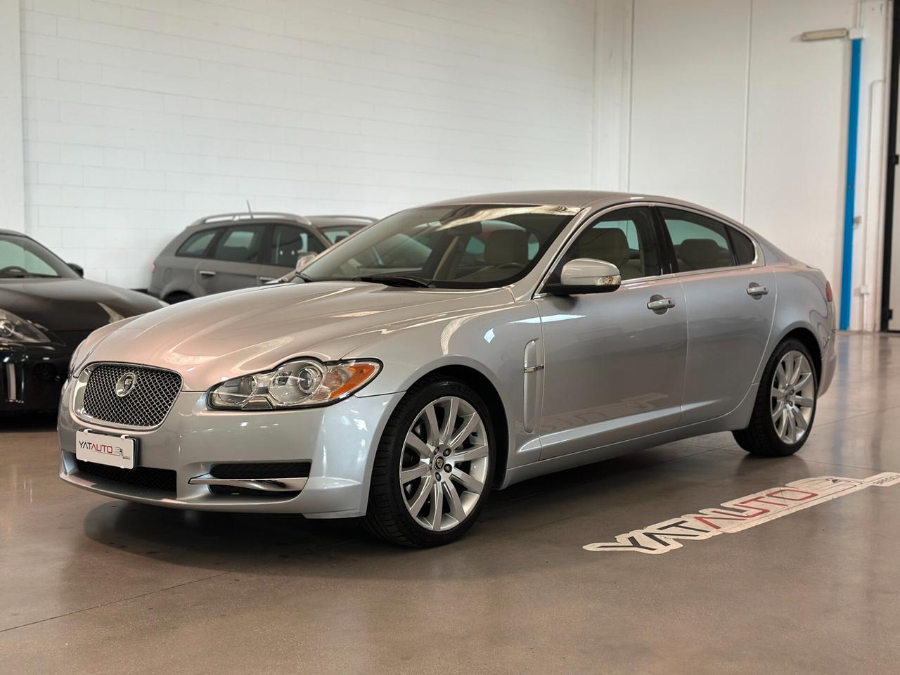 Jaguar XF 4.2 V8 Premium Luxury