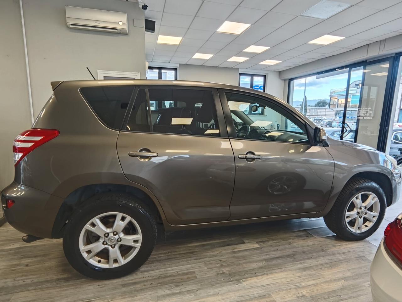 Toyota RAV 4 RAV4 2.2 D-4D 150 CV DPF Luxury