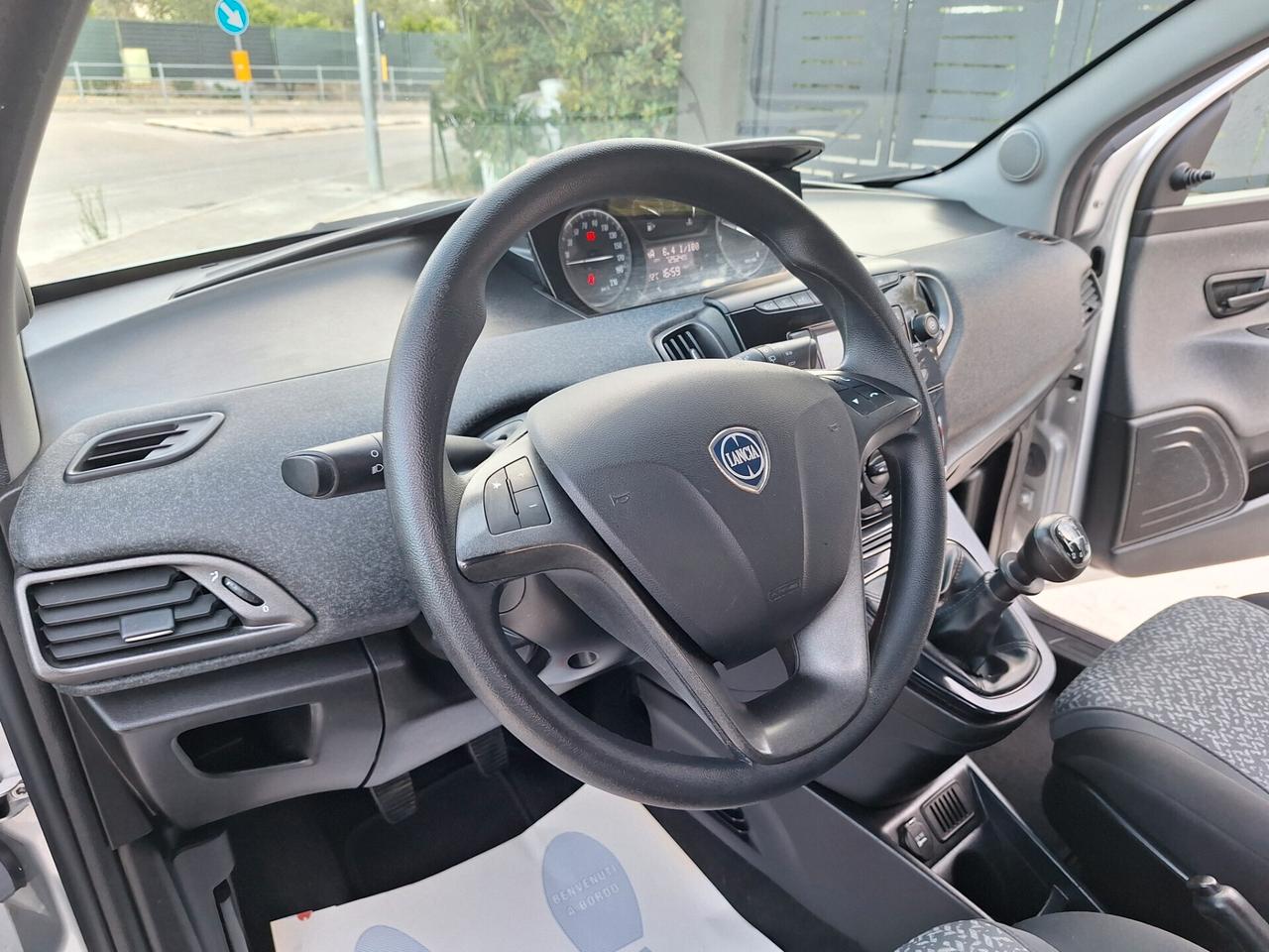 Lancia Ypsilon 1.2 69 CV 5 p 72000 KM 2019