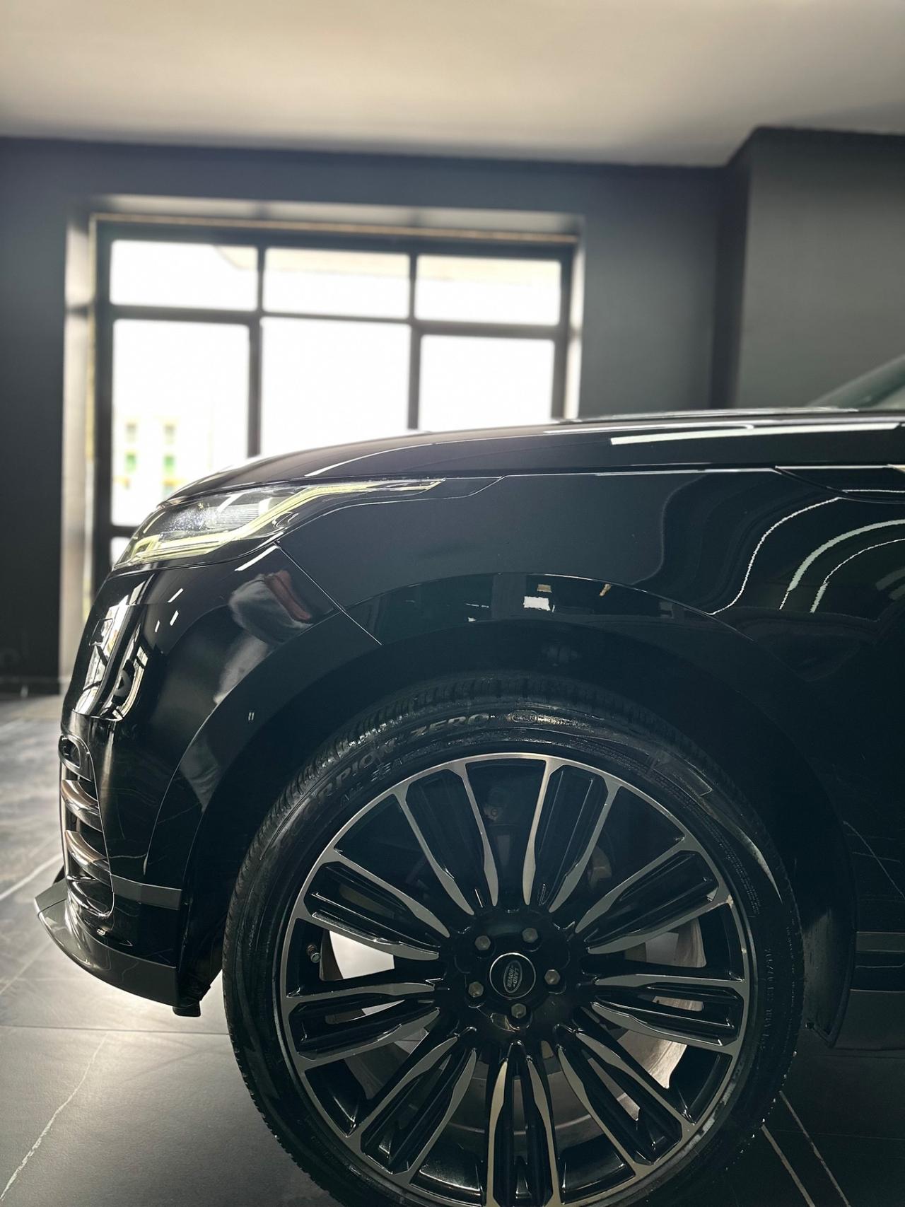 Land Rover Range Velar 2.0D I4 240 CV R-Dynamic HSE