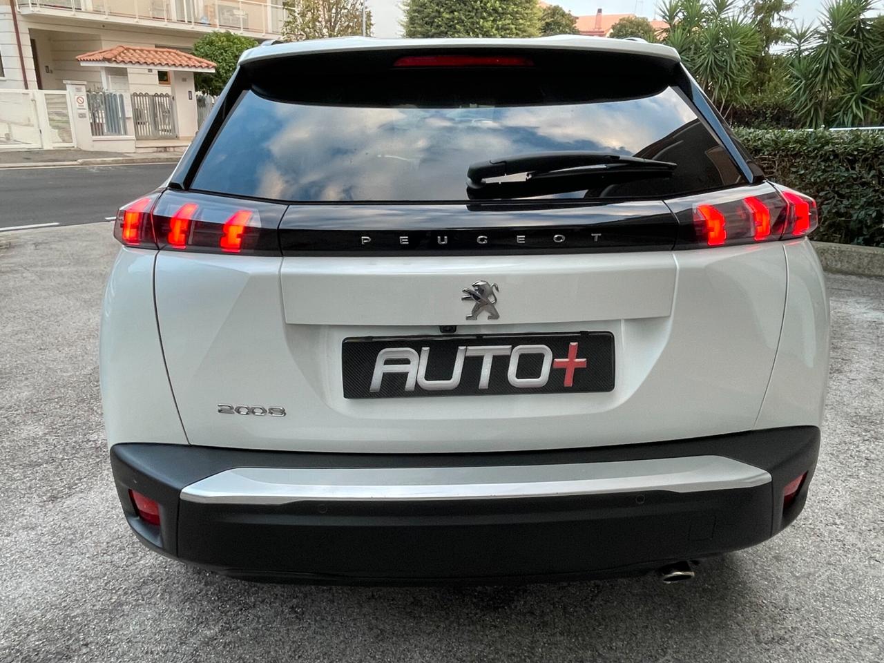 Peugeot 2008 BlueHDi 110 S&S Allure Pack