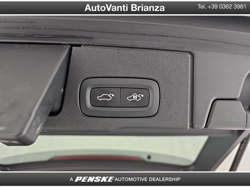 Volvo XC60 XC60 2.0 Plug-in Hybrid AWD automatico Inscription