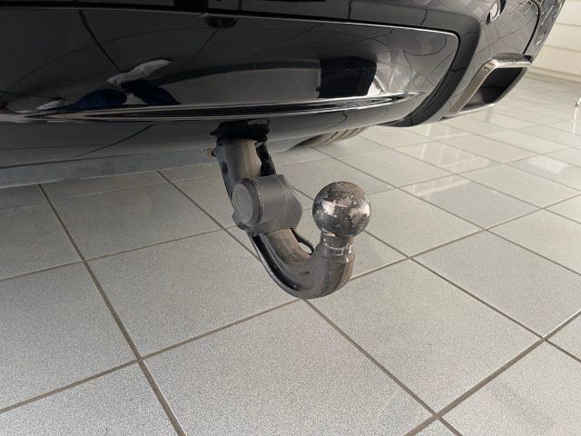 LAND ROVER Range Rover Velar 3.0D I6 4DW 300CV R-DYNAMIC HSE GANCIO TRAINO ELET