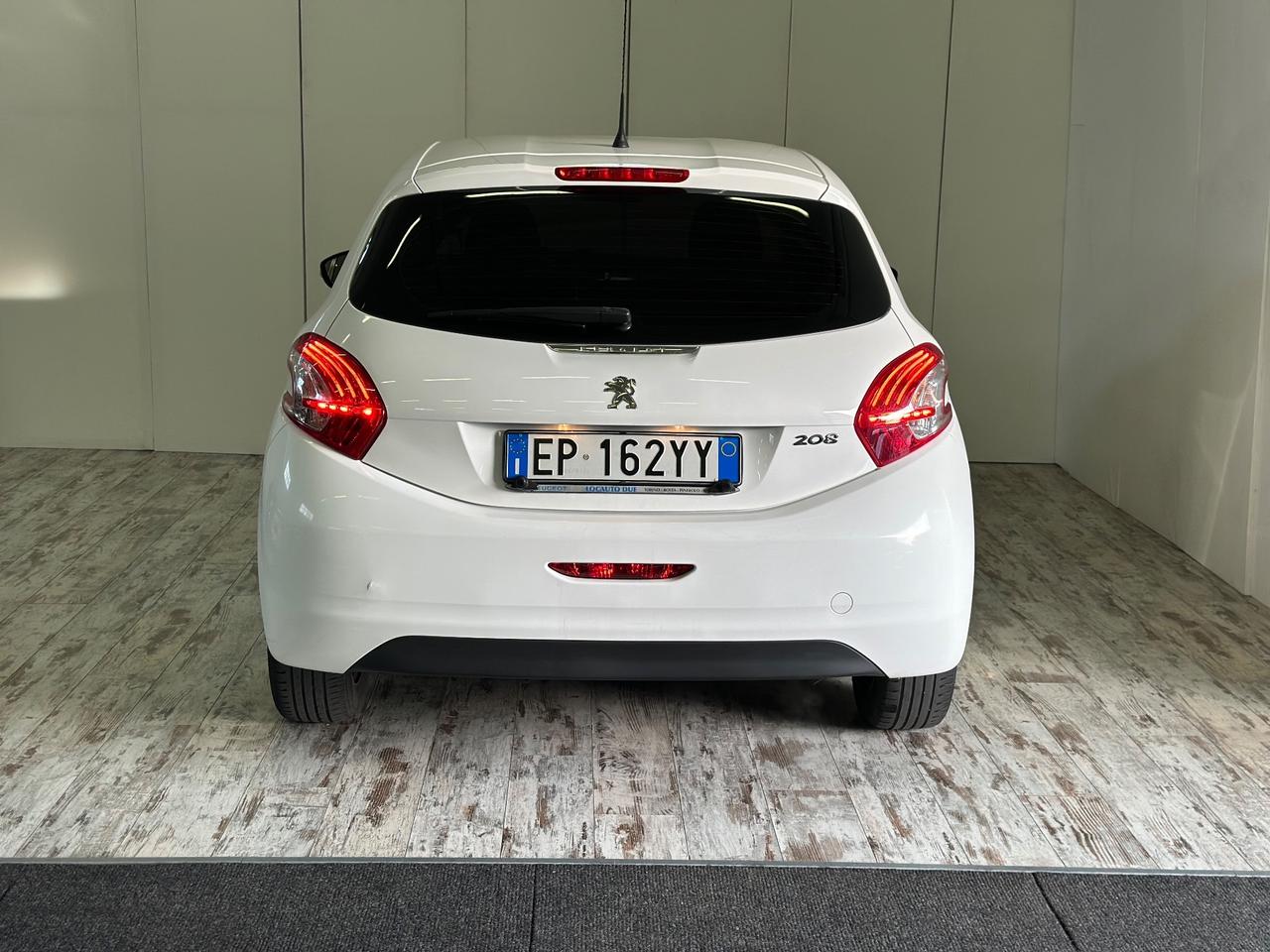 Peugeot 208 1.2 Benzina 82 CV 5 porte Ok Neopatentati