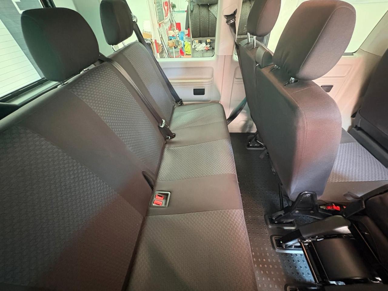 VOLKSWAGEN CARAVELLE Diesel 2.0 TDI CV 150 Km 181.933 garanzia 12 mesi