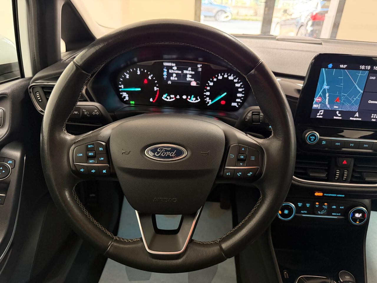 Ford Fiesta 1.5 EcoBlue TITANIUM NAVI/LED/MULTI