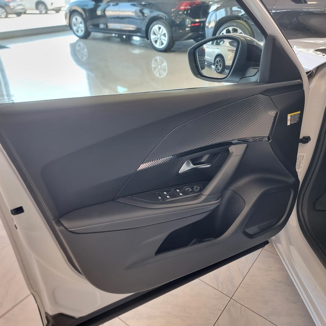PEUGEOT 2008 ALLURE 1.2 Bz 130cv cambio automatico EAT8 Euro 6E
