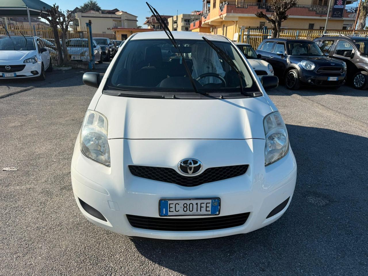 TOYOTA YARIS 3PORTE 1.0BENZINA69CV OK NEOPATENTATI