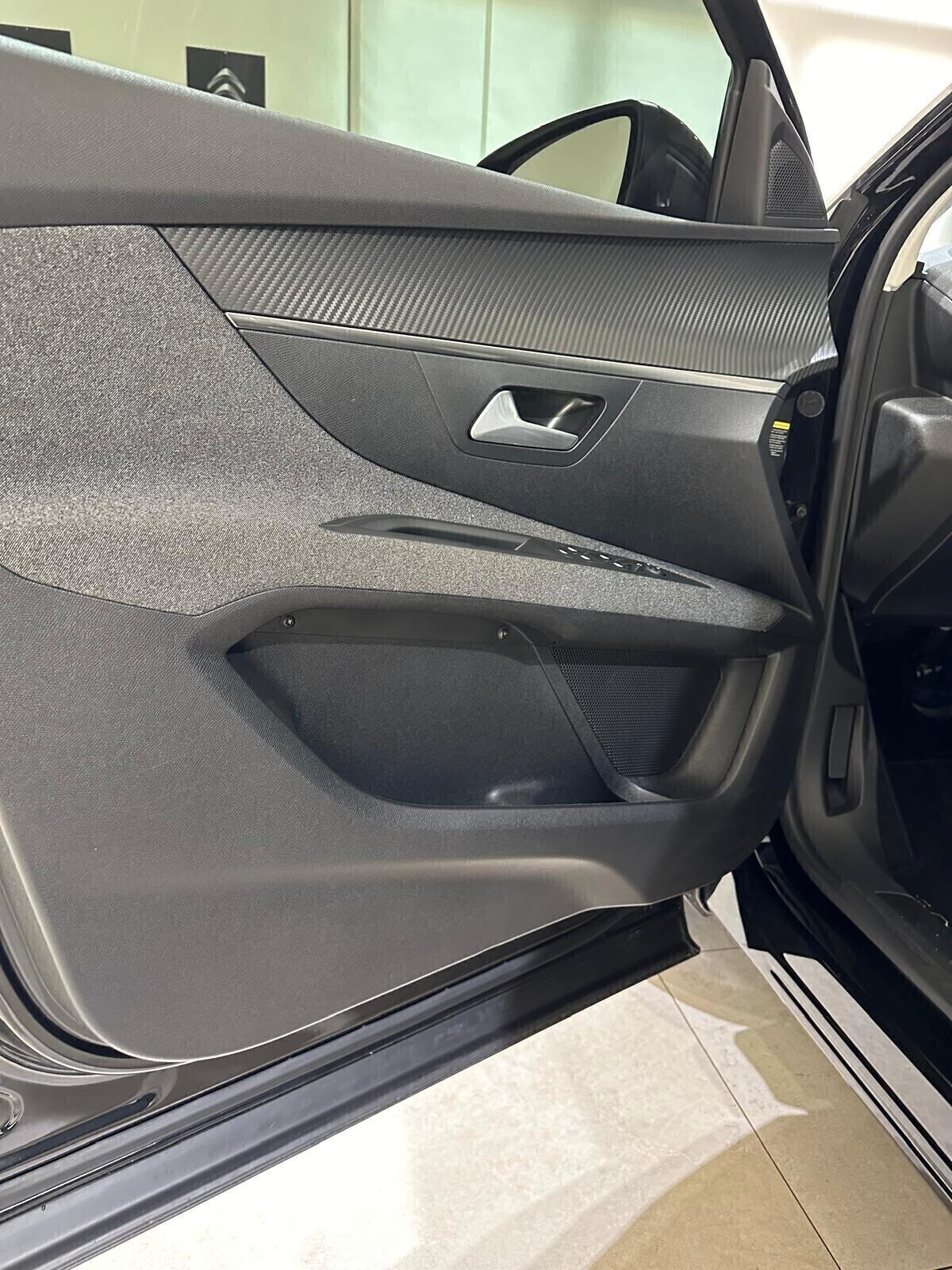 Peugeot 3008 Peugeot 3008 BlueHDi 130 S&S IVA ESPOSTA