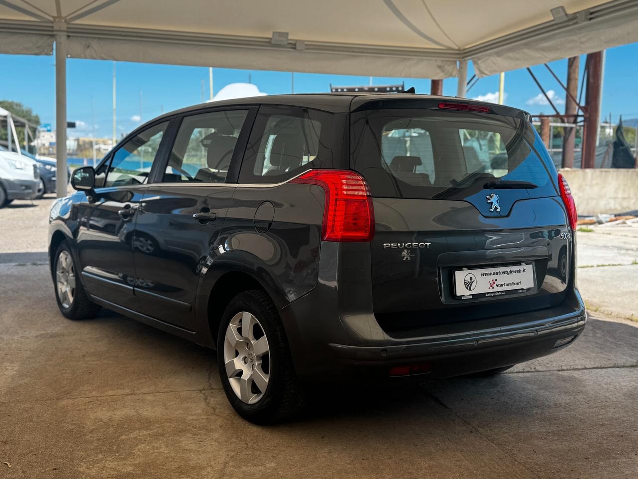 Peugeot 5008 1.6 HDi 115CV Access 7 POSTI - 2013