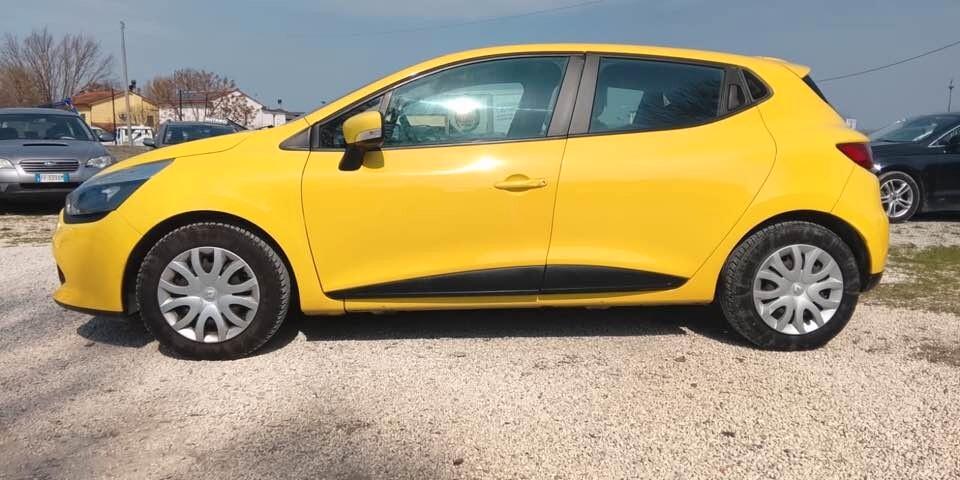 Renault Clio 1.2 75CV GPL 5 porte Costume National