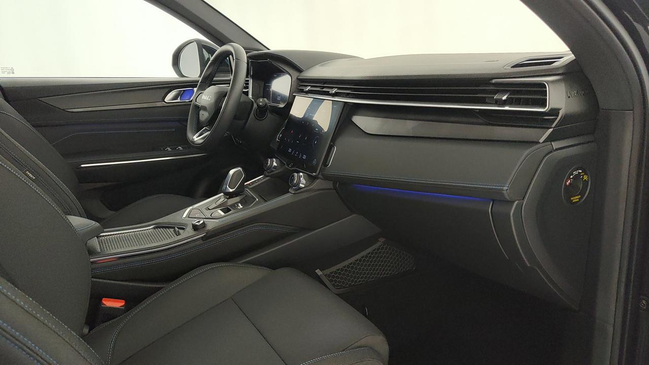 LYNK & CO 01 1.5 td phev auto