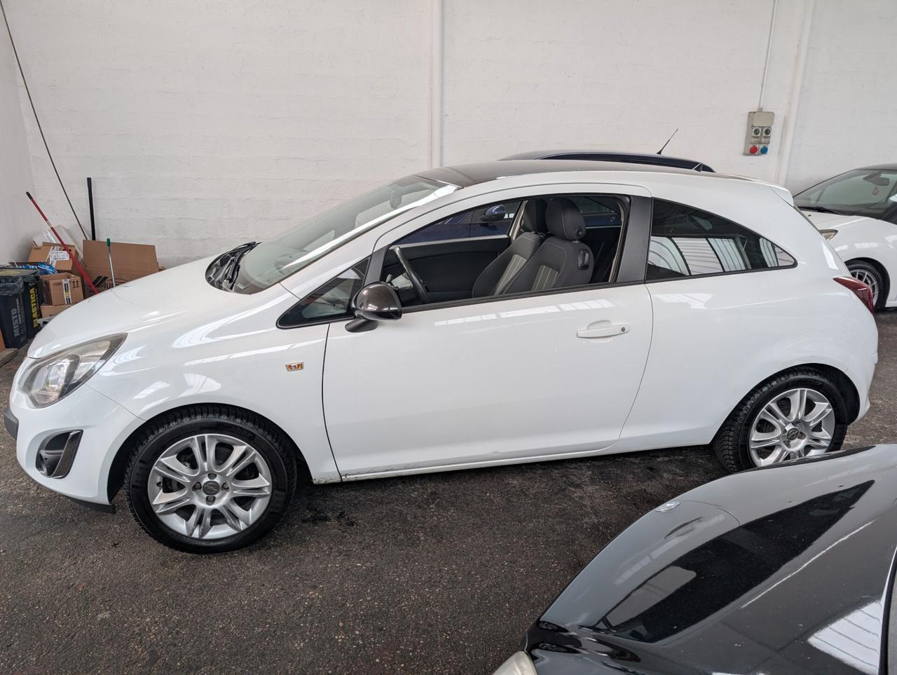 Opel Corsa 1.2 85CV 3 porte GPL-TECH b-color