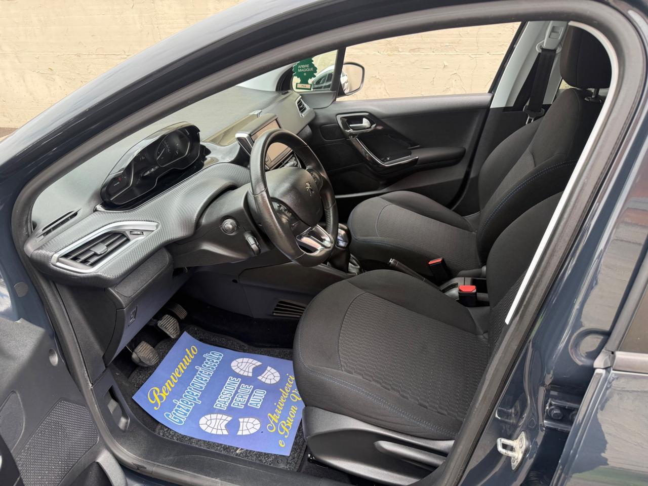 Peugeot 208 1.2benzina 5 porte Style - 2018