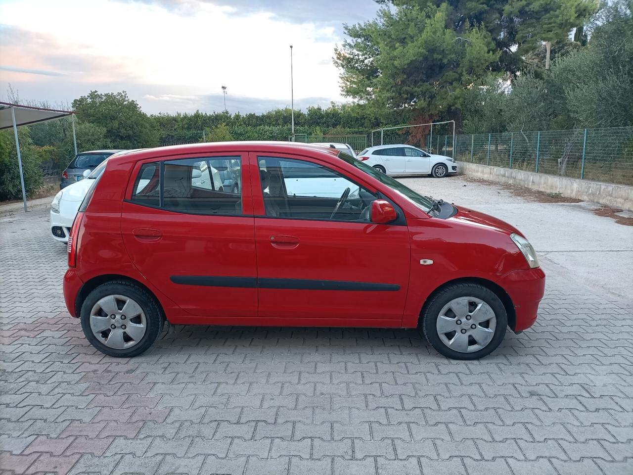 Kia Picanto 1.0 benzina/ok neopatentati