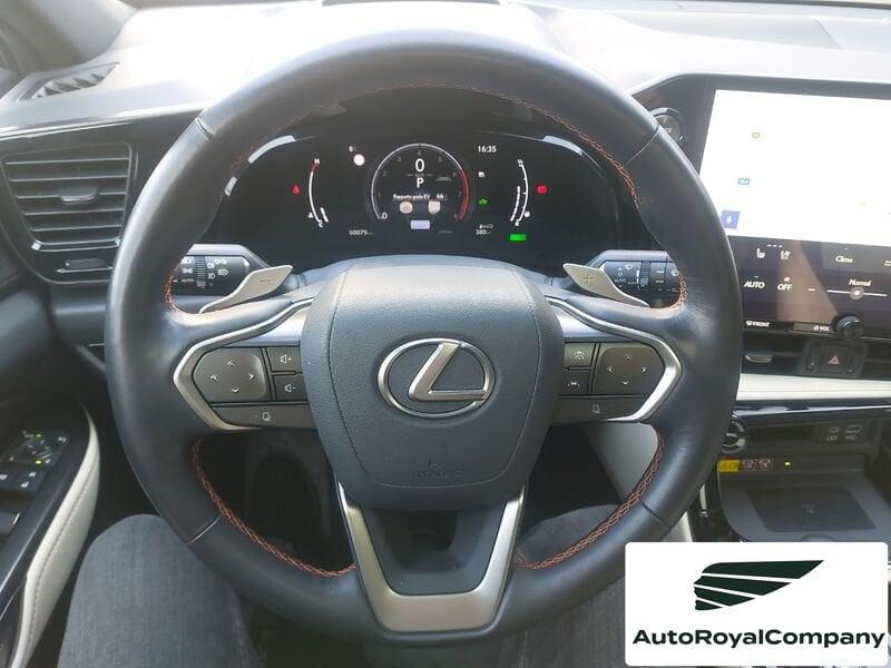 Lexus NX Hybrid Luxury 4WD IVA ESPOSTA