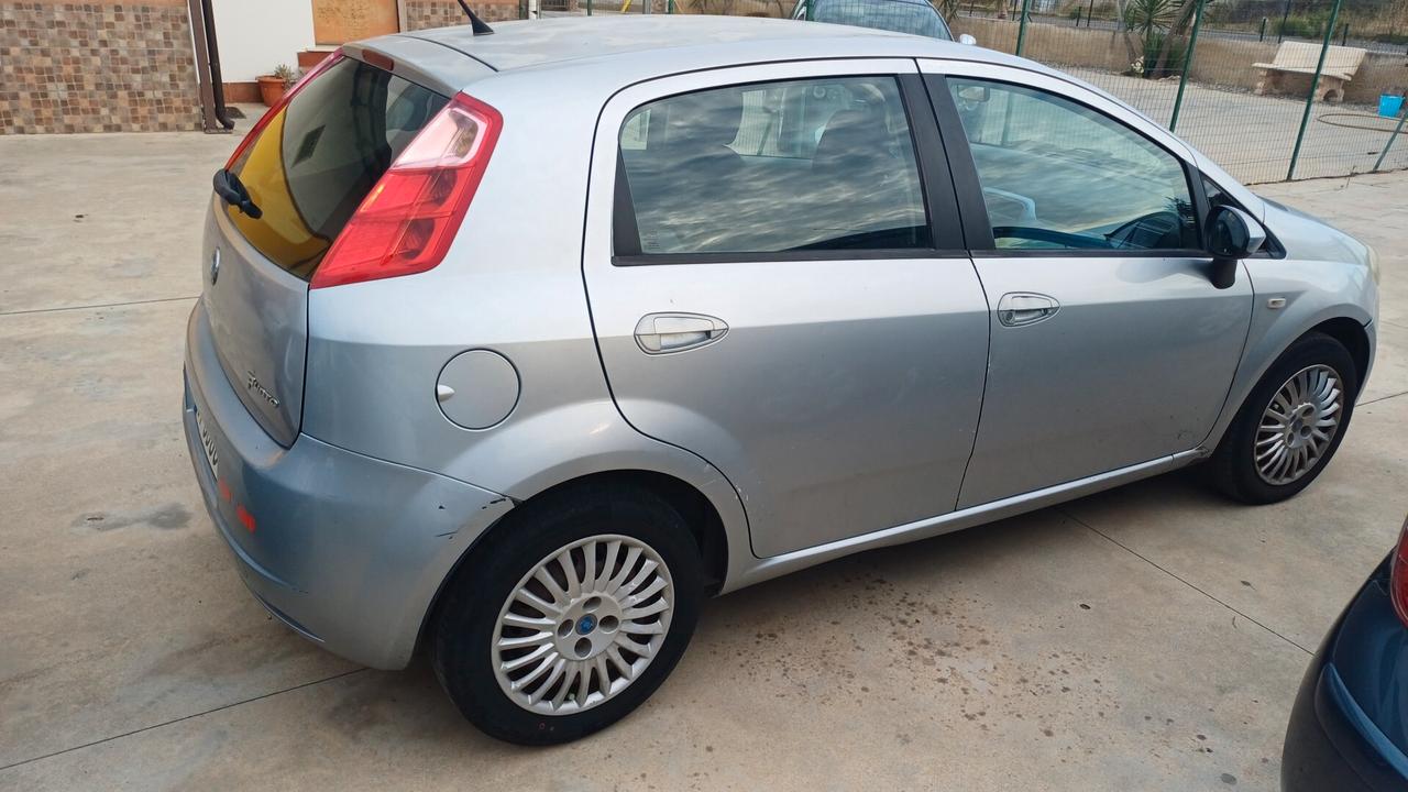 Fiat Grande Punto 1.3 MJT 75 CV 5 porte Dynamic