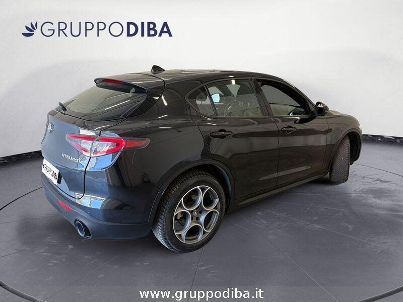 Alfa Romeo Stelvio 2023 2.2 t Sprint Q4 210cv auto