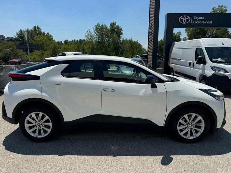 Toyota C-HR 1.8 HV E-CVT Active