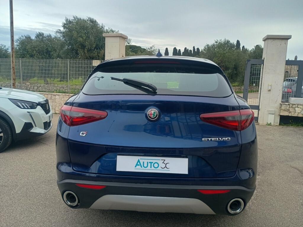 Alfa Romeo Stelvio 2.2 Turbodiesel 210 CV AT8 Q4 Executive
