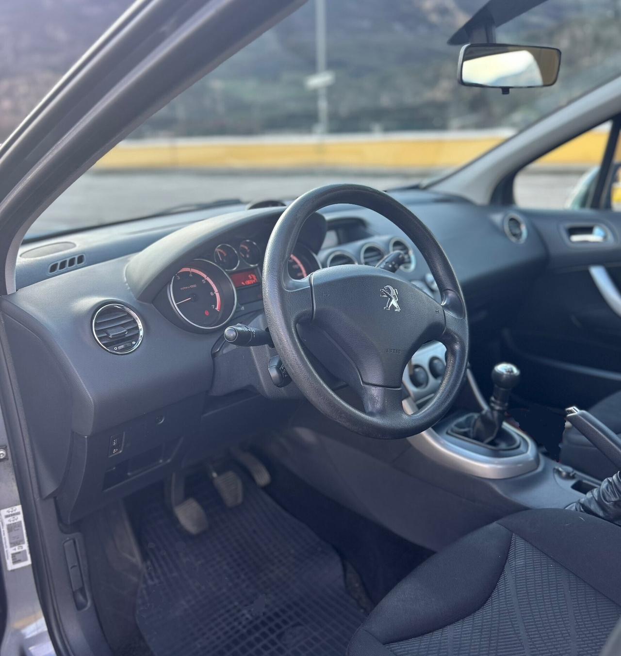 Peugeot 308 1.6 VTi 120CV 5p. Active Neopatentati