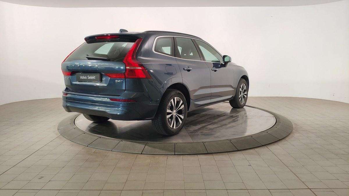 VOLVO Xc60 B4 Mild Hybrid (D) Awd Geartronic Momentum Pro
