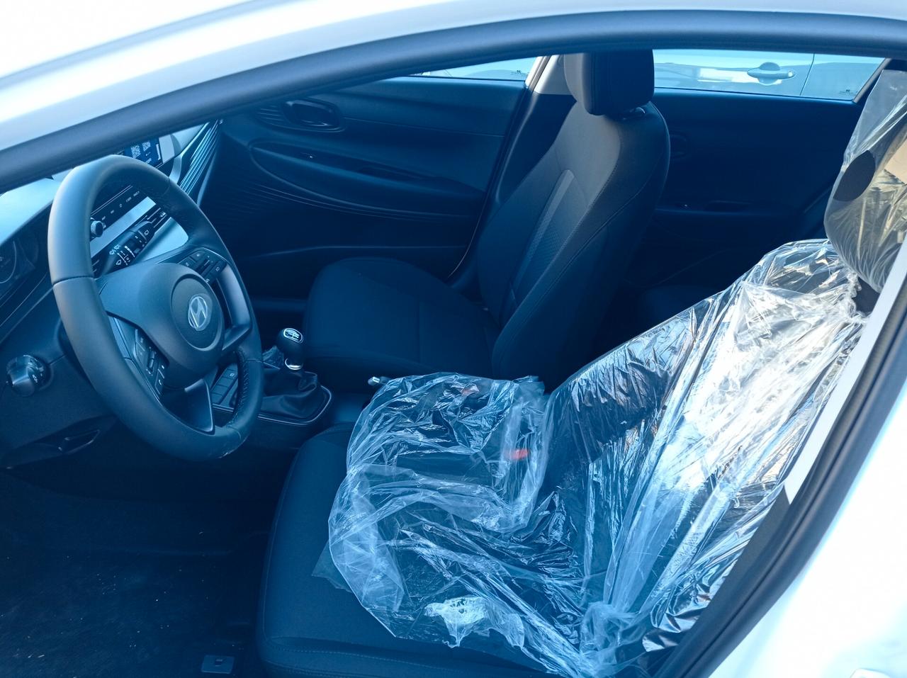 Hyundai i20 1.2 MPI MT Connectline