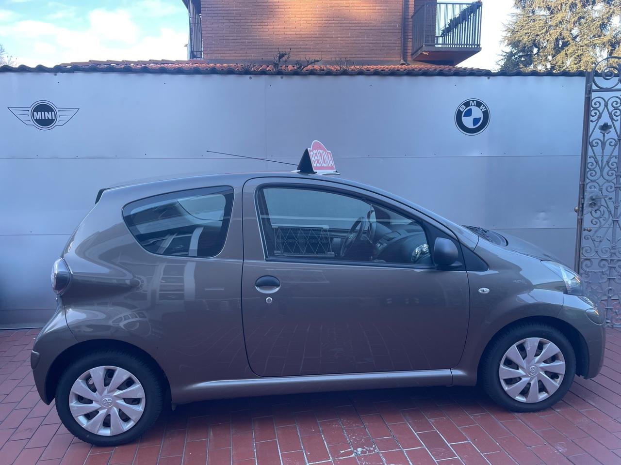 Toyota Aygo 1.0 VVT-i 69 CV 3 porte x-clusiv MMT