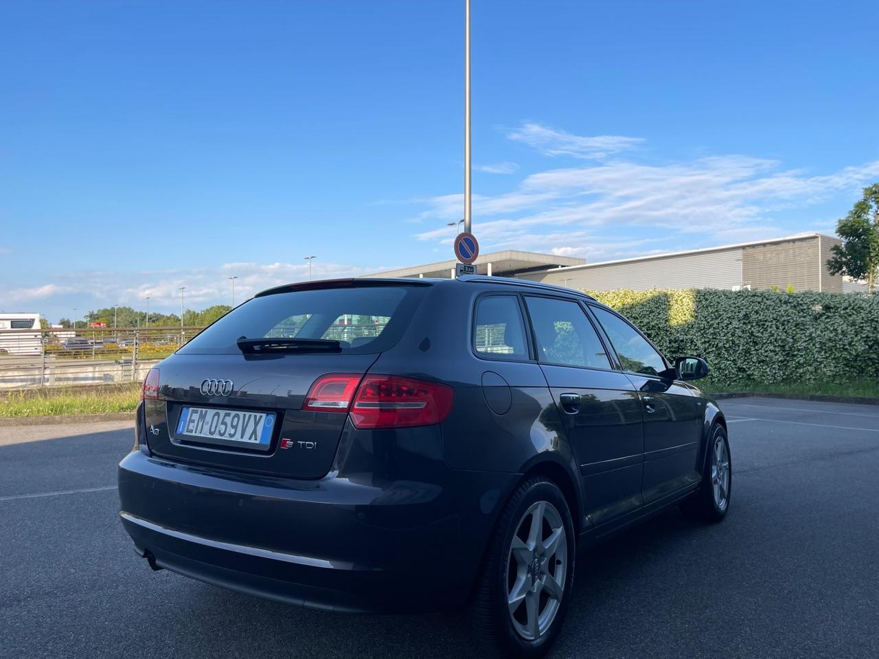 Audi A3 SPB 1.6 TDI 105 CV CR Attraction