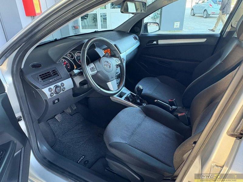 Opel Astra Astra 1.4 16V GPL-TECH 5 porte Enjoy