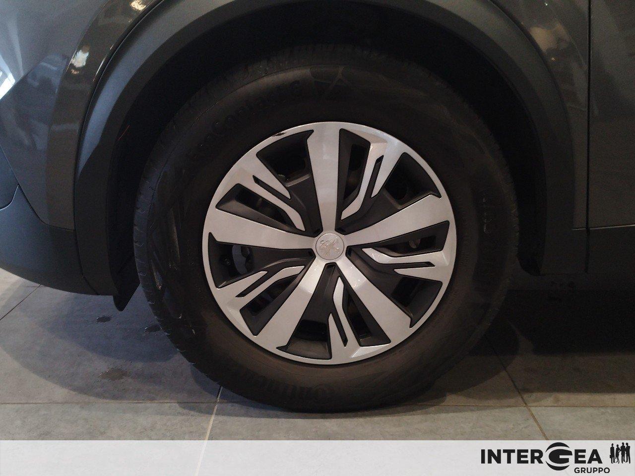 PEUGEOT 2008 1.2 puretech Active Pack s&s 100cv