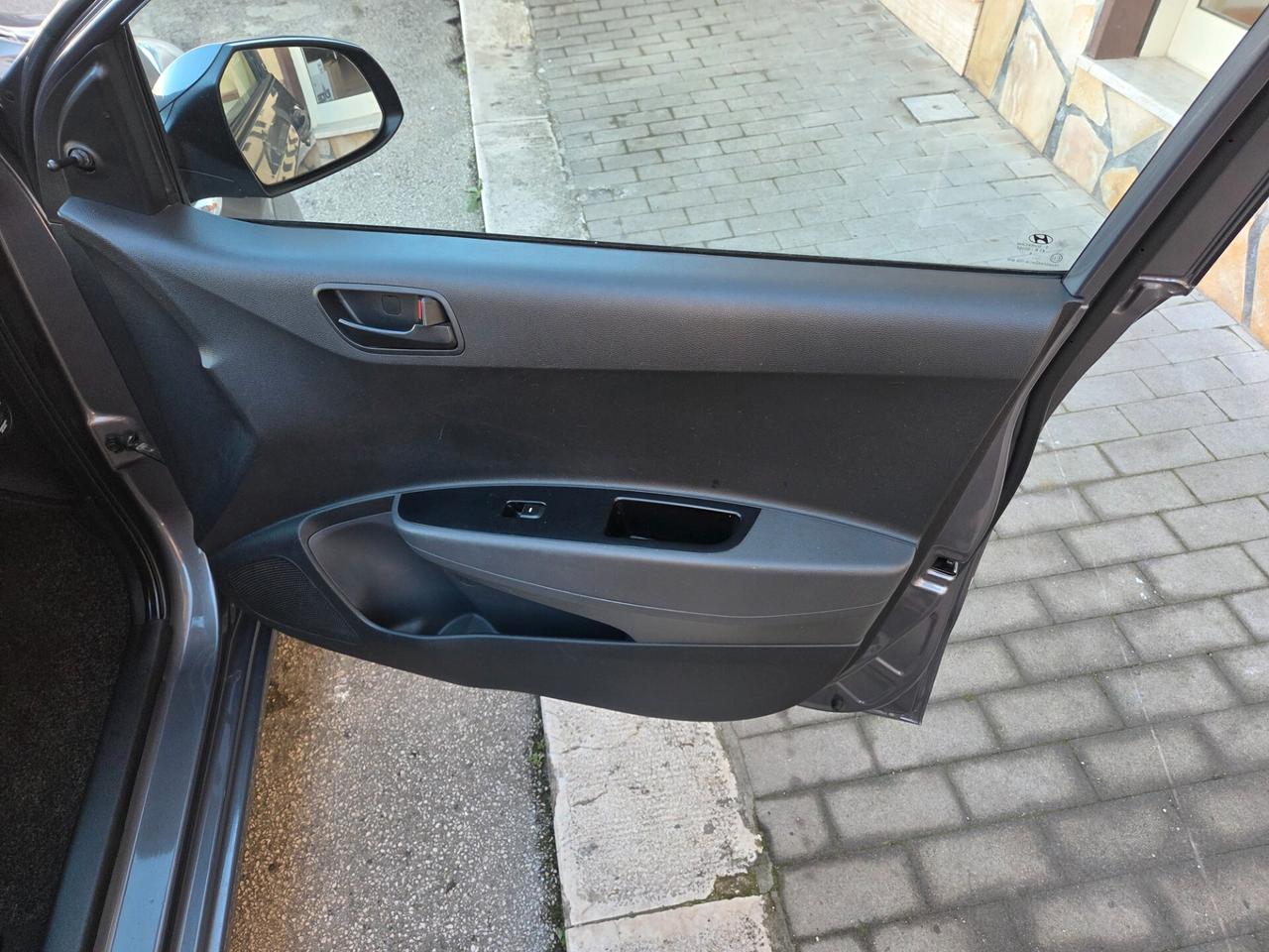 HYUNDAI I10 ANNO 2018 1.0 65 CV KM 59000 CERTIFIC