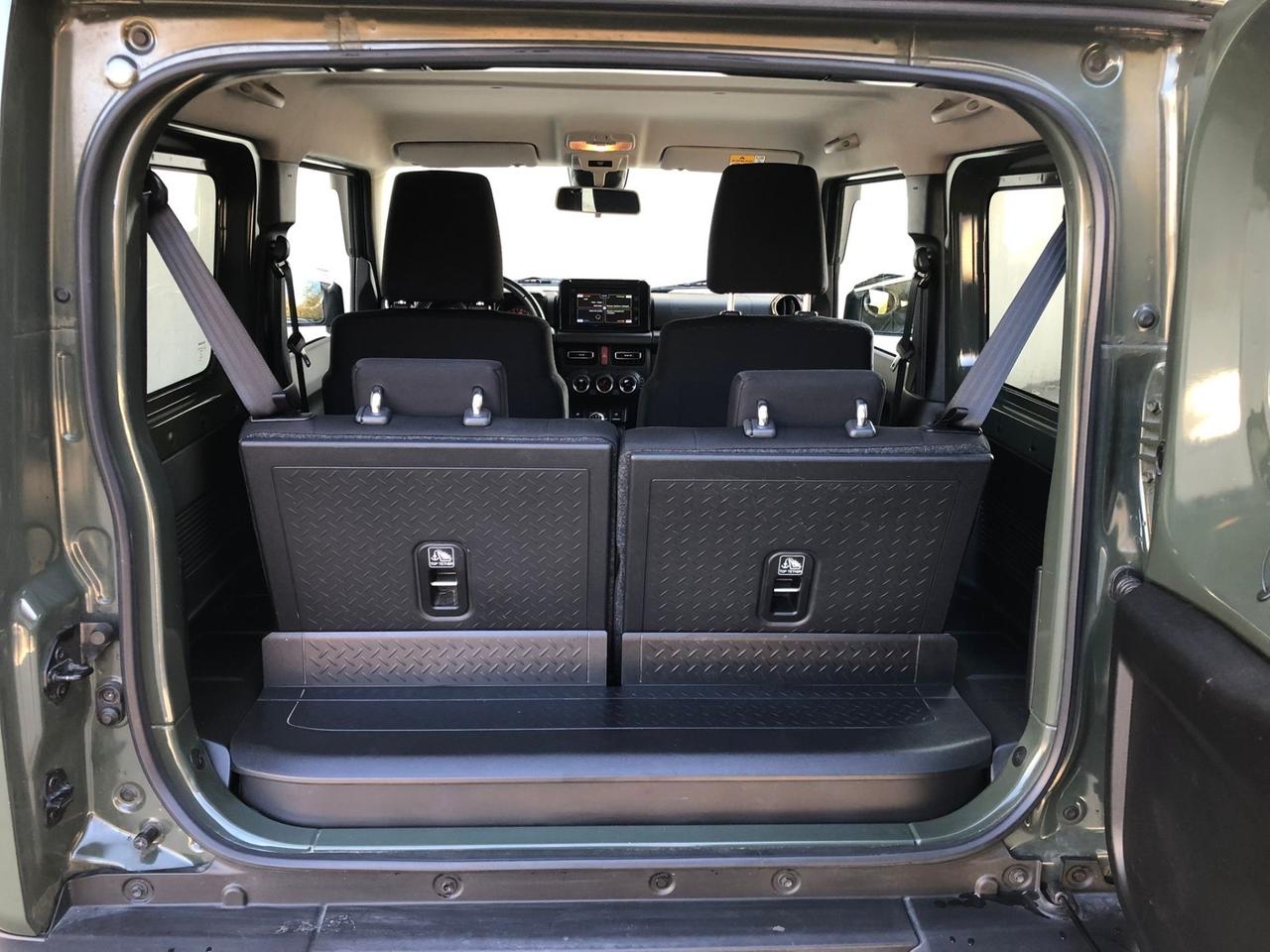 Suzuki Jimny 1.5 5MT Top