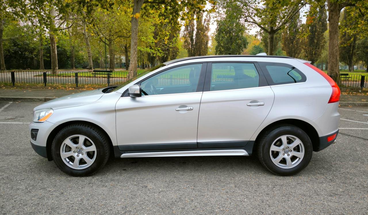 Volvo XC60 2.4 D 163 CV AWD Summum
