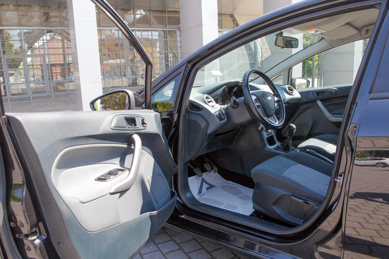 Ford Fiesta 1.25 5 porte GPL