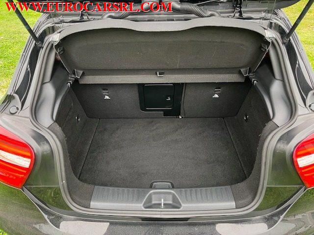 MERCEDES-BENZ A 160 d Premium