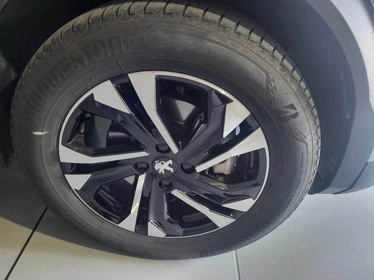 Peugeot 2008 BlueHDi 130 S&S EAT8 GT+navi+bixeno