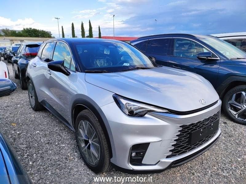 Lexus LBX Hybrid Cool