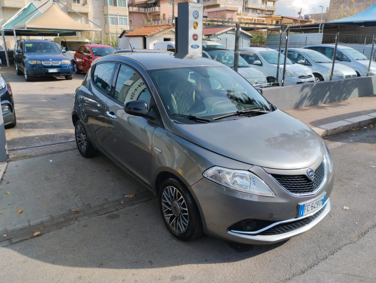 Lancia Ypsilon 1.3 MJT 16V 95 CV 5 porte S&S Silver