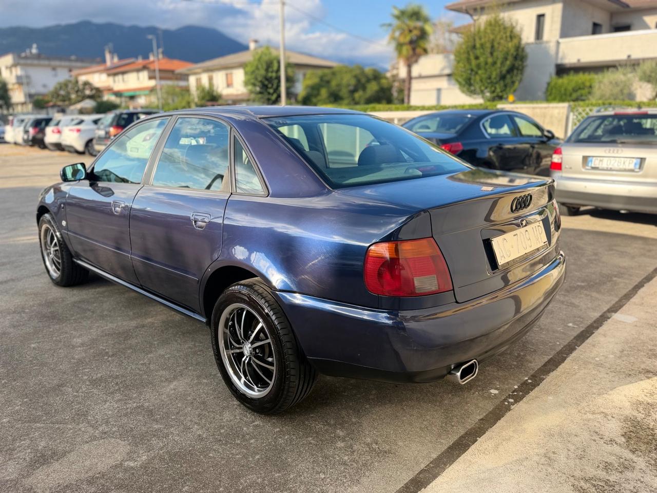 Audi A4 1.8 cat